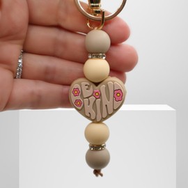 MyfavoriteK Fancy Be Kind Keychain for Women Cute Beaded Heart Keyring for Car Keys Backpack Purse Charm (Beige)
