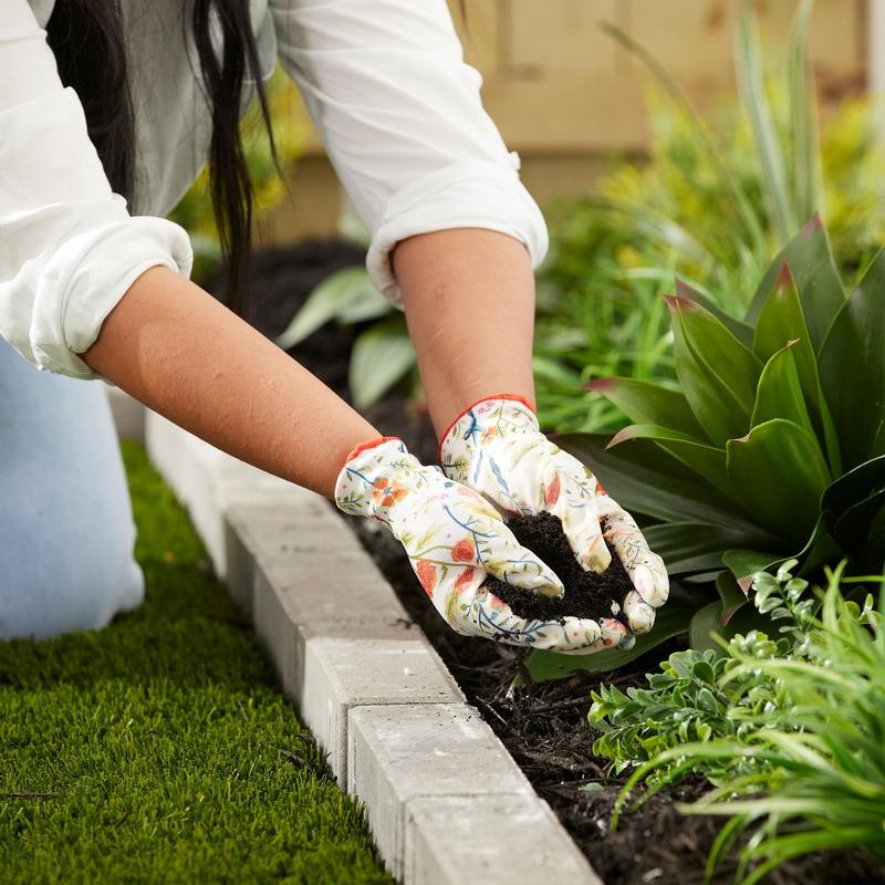 Brut Worm Farm All Natural Organic Worm Castings Soil Builder,