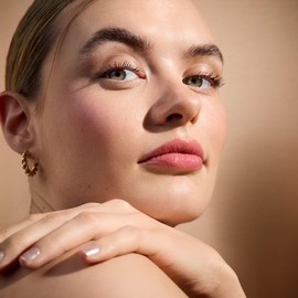 Catrice Wonder Woman Magic Lip Balm, No. 020, Radiantly Fresh, Shimmering, Vegan, Parabens, No Microplastic Particles, Nanoparticles Free, Pack of 1 (1.3 ml)