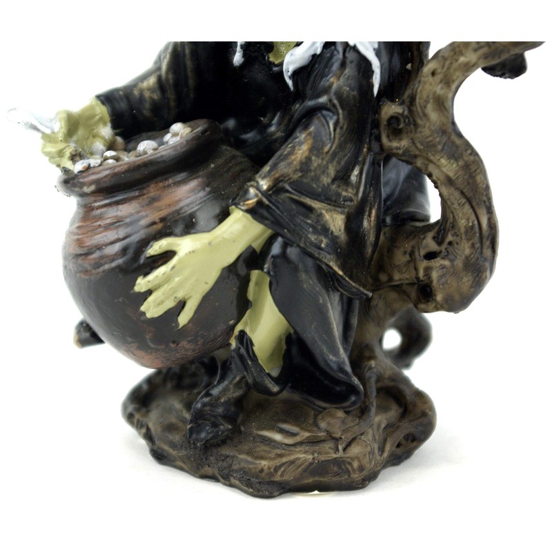 GeKi Trend Little Witch with Cooking Pot and Raven Fantasy