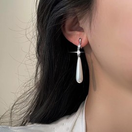 Cybche Vintage Long Pearl Drop Earrings Crystal Pearl Dangle Drop Earrings Tiny Water Drop Rhinestone Earrings Gold Long Pearl Earrings Wedding Pearl Earrings Jewellery for Women, Zinc, No Gemstone