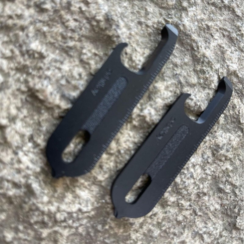 Xolixorium Multi-Tool V2 - Black | Compact Multi-Functional Tool for