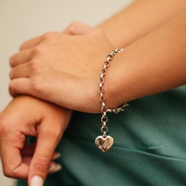 Monily Initial Charm Bracelets for Women Stainless Steel Charm Bracelets for Women Letters B Alphabet Heart Bracelet Jewelry Gifts for Women