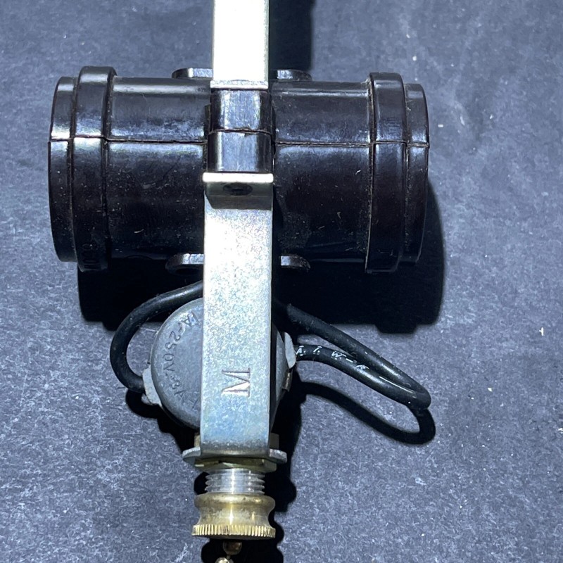 Triboro 2-Light Socket Cluster Pull Chain Lampholder 660W 125/250V