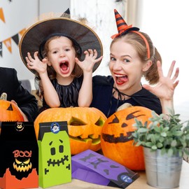 60 PCS Bolsas de Caramelos Regalo para Halloween, Bolsas de Papel de Dulces con Pegatinas de Truco o Golosinas de Aperitivos dulces de Truco o Trato Decoración Fiestas de Halloween