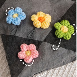 Duvet Clips to Hold Comforter Inside 8-Piece Set of Comforter Clips to Prevent Slipping, Flower Design, Without Needles, Suitable for Comforters, Futons, Blankets, and Sheets; (Yellow)
