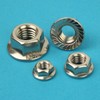 Eisenwaren2000 M8 nuts with flange and locking ribs (50 pieces)