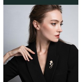 14K Gold Tulip Flower Brooch, Delicate Moissanite and Natural Freshwater Pearl Corsage,Perfect for Elegant Dressing (Yellow)