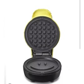 BELLA MINI SMILEY FACE WAFFLE MAKER PERSONAL SIZE YELLOW- BRAND NEW