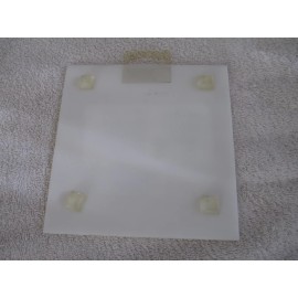 FILLET KING - WHITE DERLIN CUTTING BOARD / CARVING DECK - 5.5" X 5.5"