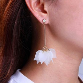 TseenYi Flower Petal Dangle Earrings White Acrylic Petal Earrings Large Resin Floral Drop Earrings Acrylic Flower Petal Earrings Resin Tiered Flower Earrings Gold Crystal Dot Studs Earrings