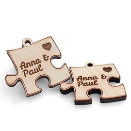 Puzzle Piece with Engraving Wooden Key Chain – Puzzle Piece Key Ring Partner with Engraving Name 2 Pieces for Him and Her – Favourite Person Pendant Siblings Partner Pendant Wood & Best Fri