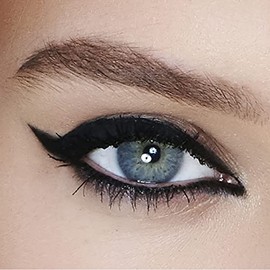 MAYBELLINE Lápiz de Ojos Master Ink Matte, Negro carbón, 2.5 gr                                                                                       