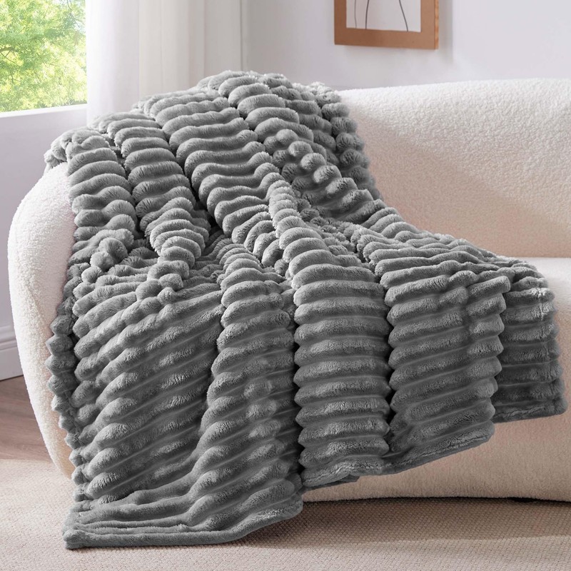 BEDELITE Fleece Throw Blanket for Couch - 300 g/m², Soft