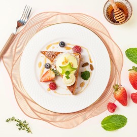 Set of 4 Round Gold Placemats 15 Inch Rose Flower Vinyl Place Mats Heat Resistant Placemats Table Setting Kitchen Table Mats for Dining Table Party Wedding Holiday Table Decoration, Rose Gold