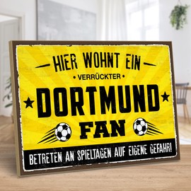 ARTFAVES® Wooden Sign with Saying "Hier wohnt EIN verrückter Dortmund Fan" [German Language] Shabby Chic Vintage Sign Decorative Gift for Football Borussia Size: 28 x 19 cm