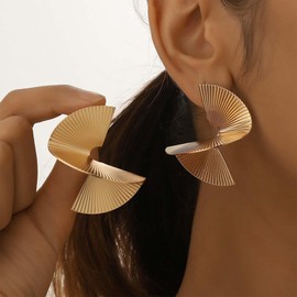 IRCOMULTI Exaggerated Gold Geometric Earrings Sectored Twisted Earring Punk Metal Statement Earrings Large Geometric Stud Earrings Jewelry for Women