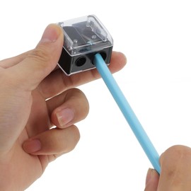 TOVINANNA 1 PC Mini Bleistiftspitzer für Augenbrauenstift Kosmetikspitzer Lippenbeschichtung Bleistiftspitzer für Eye Liner Schärfer Spitzer für Eyeliner Black