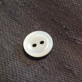 THE BUTTON CO #MOP475 MOTHER OF PEARL ROUND--2 HOLE--1/2"--9 PIECES