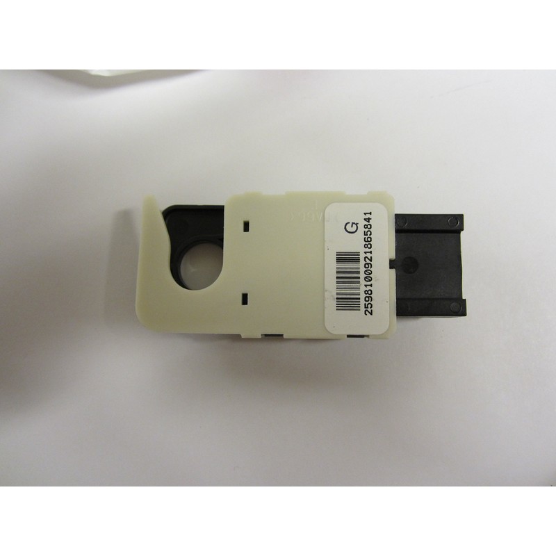 GM Genuine Parts D1539J (25981009) Brake Light Switch