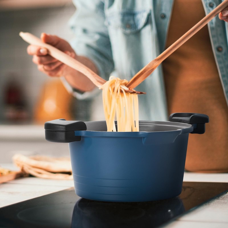 ACTIV CUISINE 8.5qt Pasta Pot with Strainer Lid, Cast Aluminum