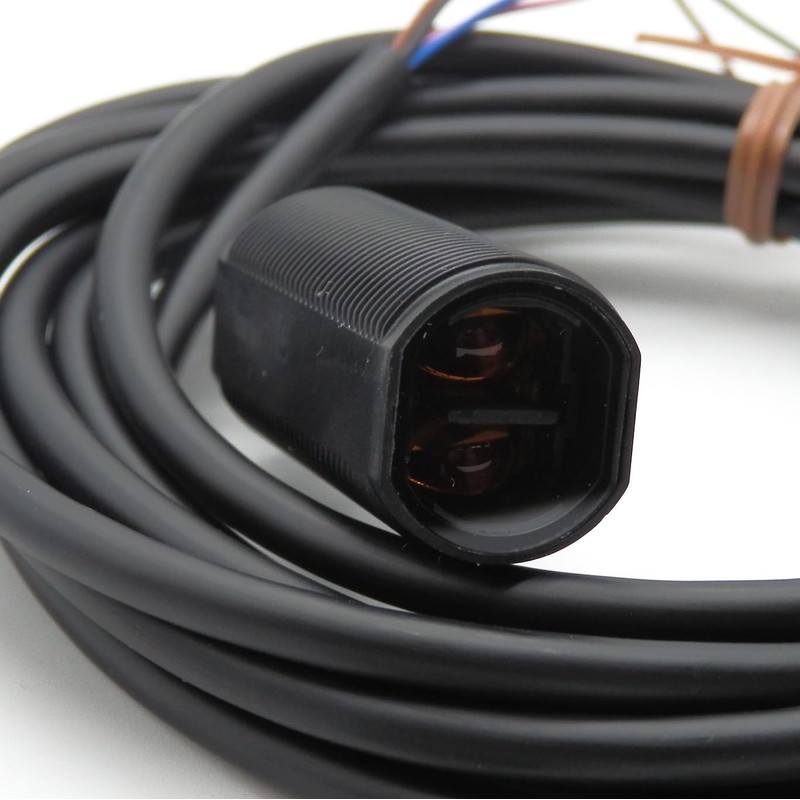 OMRON E3FA-DN11 2M, 2 Meter Cable, Cable, Compact PHOTOELECTRIC Sensor,