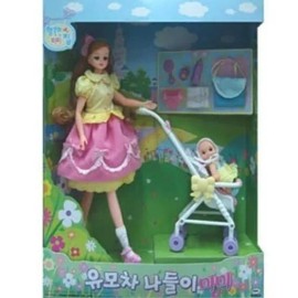 미미 유모차 나들이 : 토이저러스