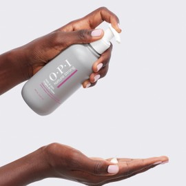 OPI Nature Strong Skincare Moisture Mission Hand & Foot Cream - Intense Moisturising Treatment with Shea Butter for Dry Skin - Hand & Feet Care, 250ml