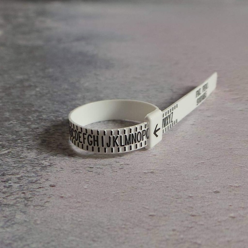 Plastic Measurer Ring Sizer Measures Ring Sizes UK - for