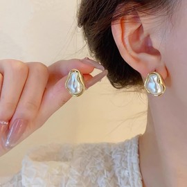 Ximdble Vintage Irregular Pearl Stud Earrings Boho Pearl Earrings Pearl Drop Earrings Statement Pearl Earrings for Women