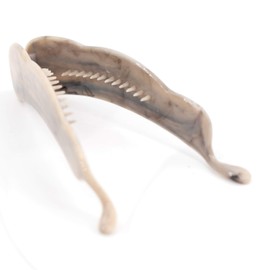 1 x Banana Clip Small in Dove Grey - Made in Germany - WeLoveBeads