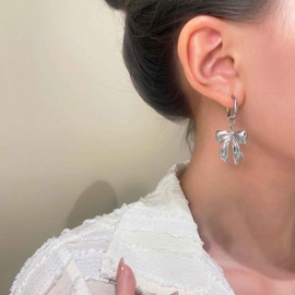 Inilbran Boho Bow Huggie Hoop Earrings Silver Bow Dangle Hoop Earrings Vintage BowKnot Stud for Women