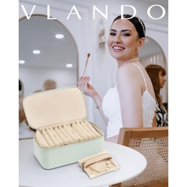 Vlando Travel Jewelry Case,Jewelry Box with 12 Pcs Clear Velvet Jewelry Bags, PU Leather Jewelry Organizer for Christmas Gifts Bridesmaid Gifts Birthday Preppy Gift-Mint Green