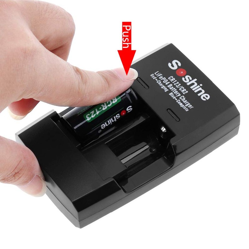 Soshine CR2 RCR123A Battery Charger for RCR123 16340 CR2 15270