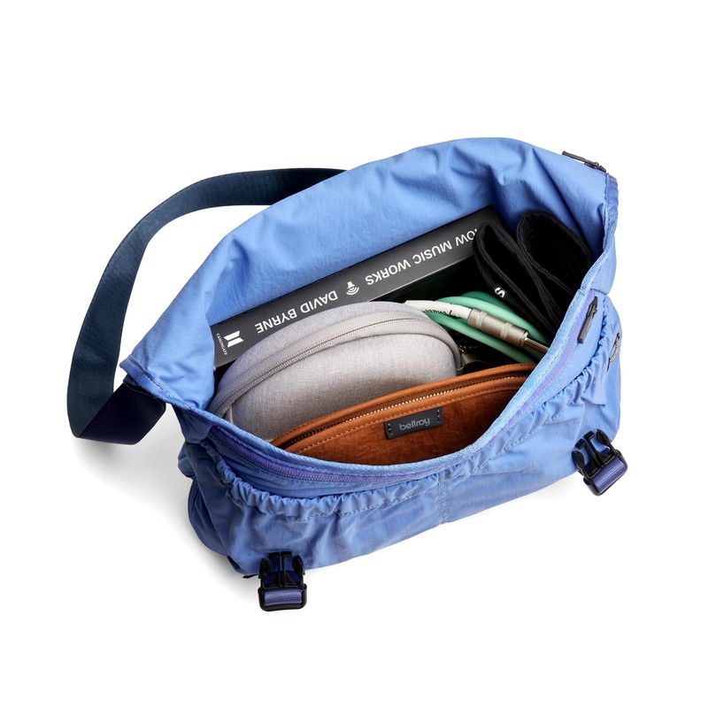 Bellroy Cinch Messenger (12 Liter Lightweight Shoulder Bag, Water-Resistant Fabric,
