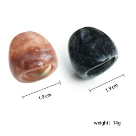 SAVNOJW 2Pcs Acrylic Candy Geometric Rings for Women, Chunky Resin Wide Band Dome Knuckle Rings Set Thick Bold Plastic Statement Rings Stackable Y2k Jewelry (Black+Pink)