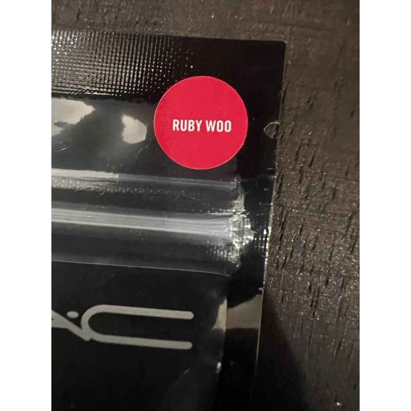 M·A·C MAC Retro Matte Ruby Woo Lipstick Travel Size NEW