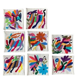 Two Sisters  Juego de 8 Portavasos, Variados Dibujos Bordados a Mano Autntico Artesanal Original de Tenango Mxico. 11 x 11 centmetros cada uno....    