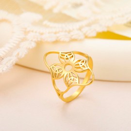 kkjoy Four Leaf Clover Shape Irish Trinity Knot Ring Stainless Steel Celtic Triple Knot Eternity Promise Ring Amulet Jewellery for Women, Stainless Steel, No Gemstone