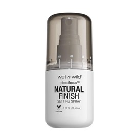wet n wild Photo Focus Setting Mist, Up to 24HR Wear, Lightweight & Nourishing Aloe Formula, Suitable for All Skin Types, Cruelty-Free & Vegan - Seal the Deal