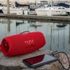 Bocina JBL Charge 5 JBLCHARGE5 portátil con bluetooth waterproof red
