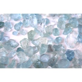 Natural African Rough Aquamarine 25cts (5gr), Facet or Cabuchon Lot #108