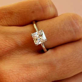 Simple Princess Cut Solitaire Engagement Ring Square 1.25 Ct Cubic Zirconia Bridal Ring 925 Sterling Silver (Silver, 5)