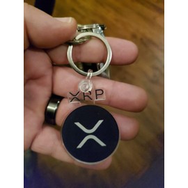 Scoutdoors Crypto-Fosho - Llavero con Logotipo XRP - 2 x 1.6 Pulgadas, Perfecto para Tus Llaves, Mochila, Chaqueta o más para Mostrar tu Apoyo