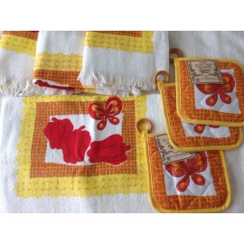 The Kitchen Shoppe Set of 4 new Kitchen shop Kitchen Towels 16" x 24" USA plus 3 pot holders- NEW