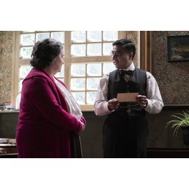 Roald & Beatrix: The Tale of the Curious Mouse