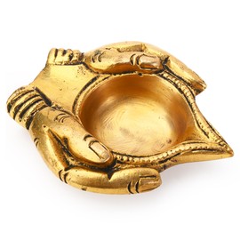 Traditional Brass Hand Diya for Puja Essential Pooja Article for Aarti Arti Deepak Deepam for Home Temple Décor Accessory Gifts (Hand Diya)