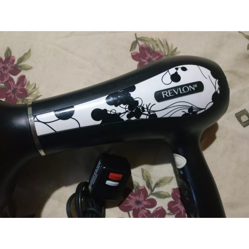 Revlon Secadora Revlon En Buen Estado Con 2 Piesas Funciona