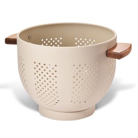 Metal Colander with Wood Handle, 5.5 Quart Powder Coated Steel Large Kitchen Strainer Stable Base (7QT, M-Sandyellow)