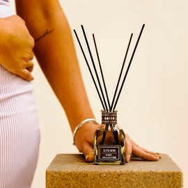 Liliya’s Aroma Reed Diffuser Amber Wood, Home Collection, Diffuser Scent of Sandalwood and Sweet Vanilla, Diffuser Set 3 oz |90 ml